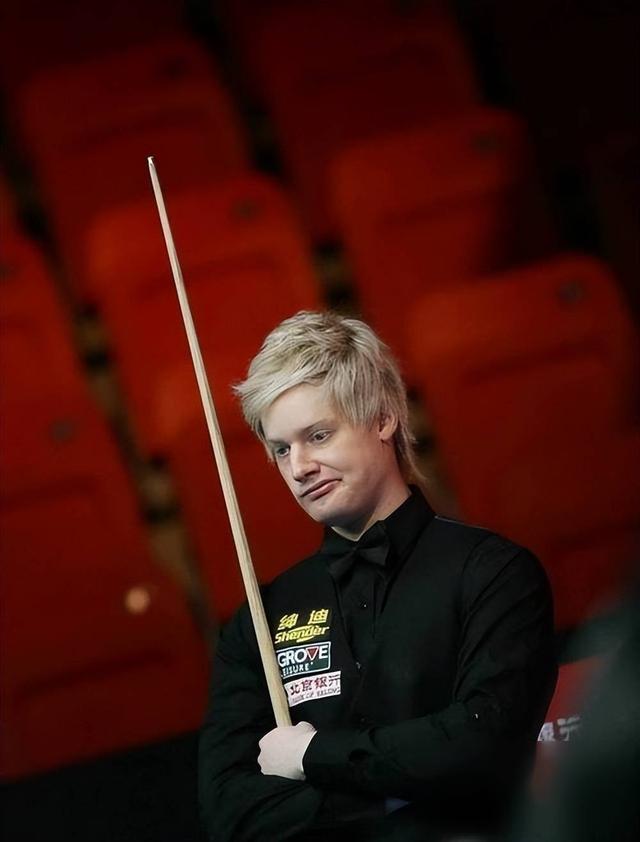 也推动了他 也推动了他