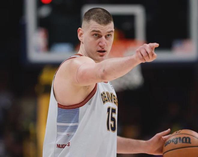 瞬息万变的 瞬息万变的