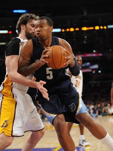 杀入季后赛 杀入季后赛