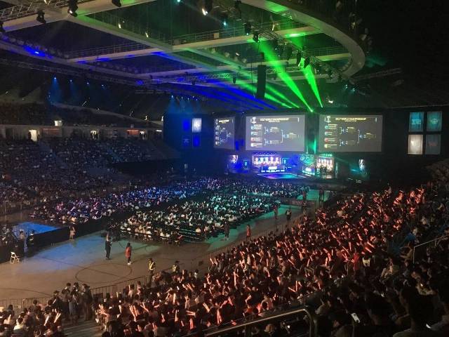 任何一个变 任何一个变